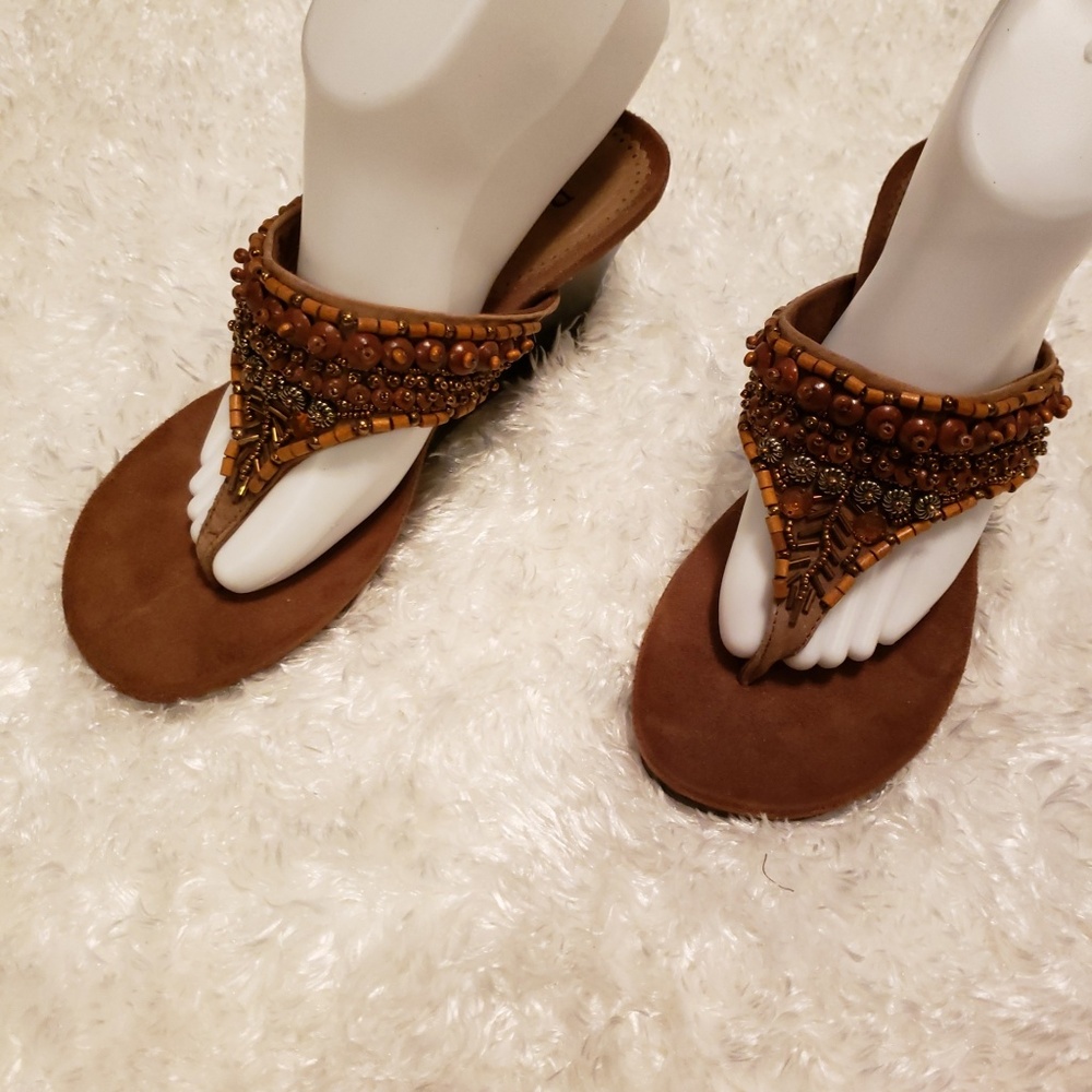 Bass Womens Beaded Thong Sandal Size 7 1/2